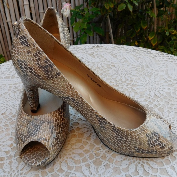 Stuart Weitzman Snakeskin Peep Toe Shoes Platform - Picture 2 of 5